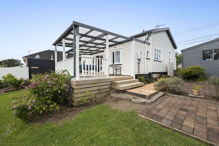 132 Tukapa Street Westown_21