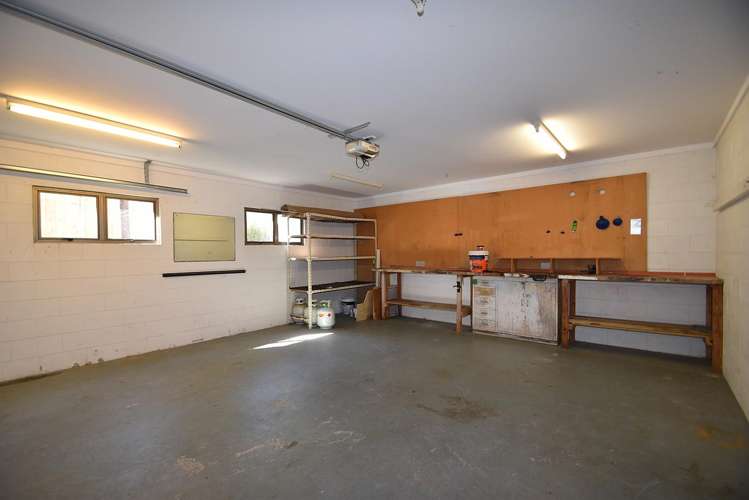 24 Domain Crescent Muriwai_22