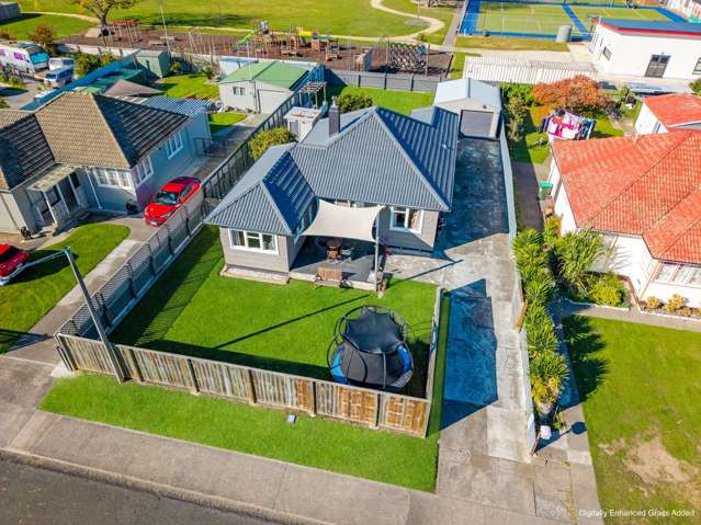 Endless Charm in Family Friendly Mahora!