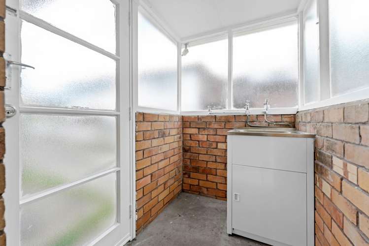 2/180 Archers Road Glenfield_21