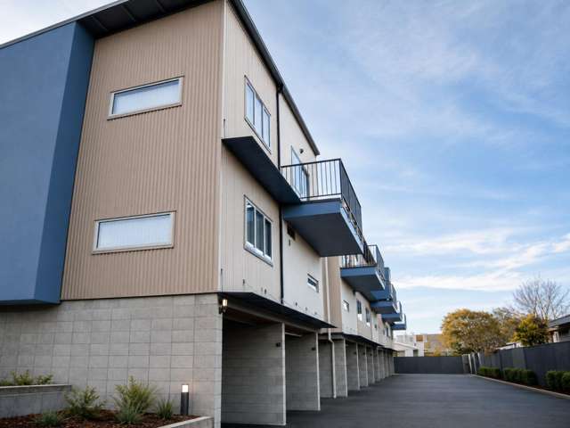 *** TWO BEDROOM FIRST FLOOR APARTMENT ***