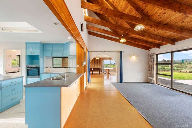 744 Runciman Road Runciman_15