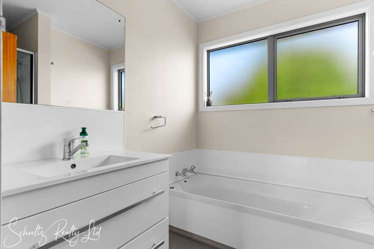 3 Vickas Way Maungaturoto_19