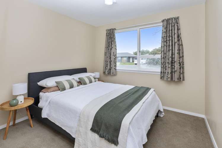 4 George Street Rolleston_14