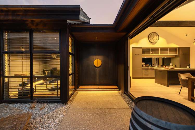 7 Reading Court Jacks Point_12