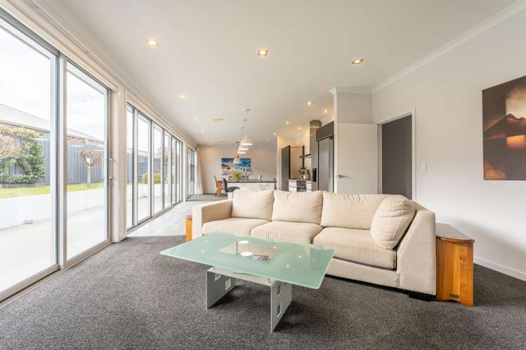 2 Meadowstone Street Gleniti_17