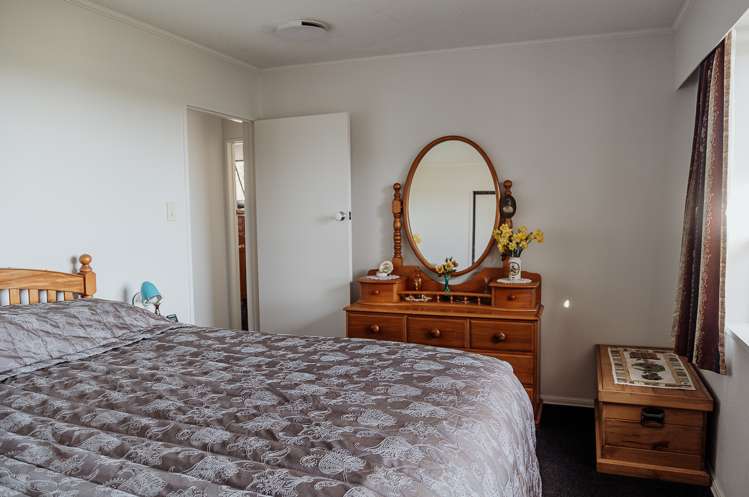 987 State Highway 6 Camerons_14