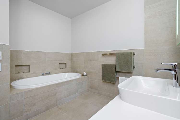 5 Curnow Place Leamington_27