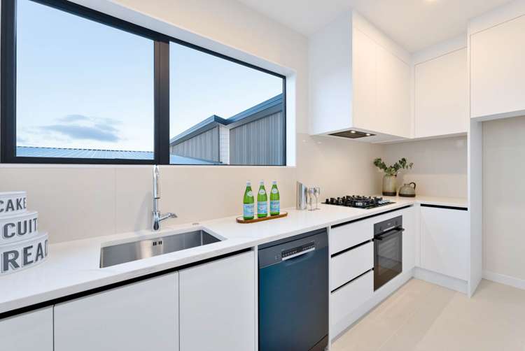 18 & 18a Katote Avenue Swanson_28