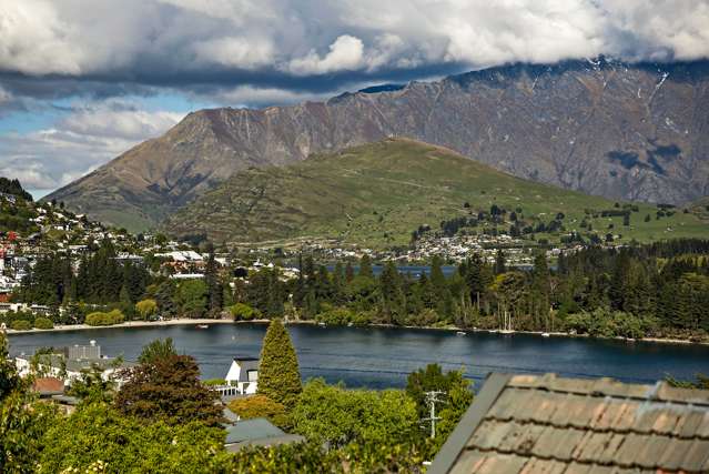 22 Lomond Crescent Queenstown_3