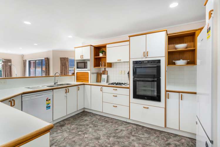 6 Linicro Place Wattle Downs_9