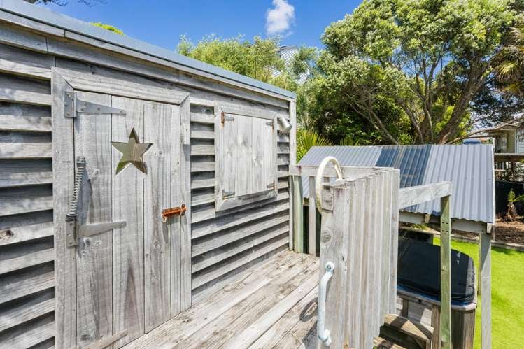 35 Pohutukawa Avenue Red Beach_31