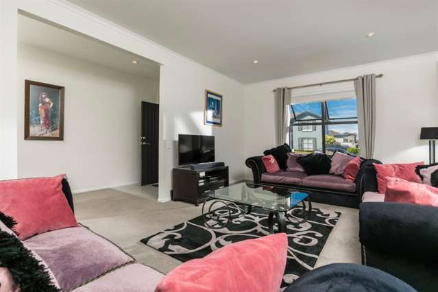 88 Mackay Drive Greenhithe_1