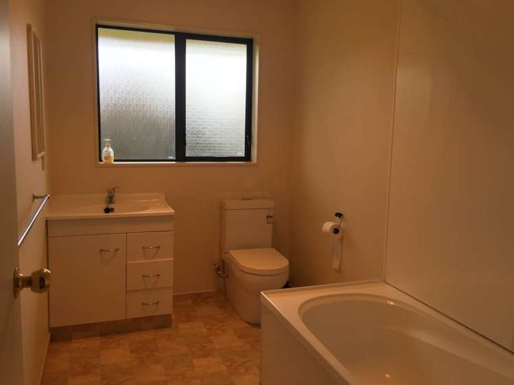 78 Chapel Road Flat Bush_8