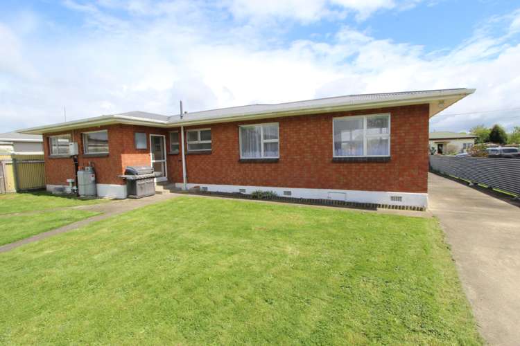 89 Tyndall Street Pahiatua_10