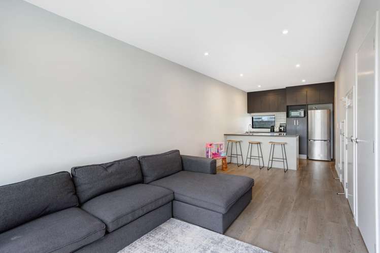 28 Whati Lane Henderson North_11