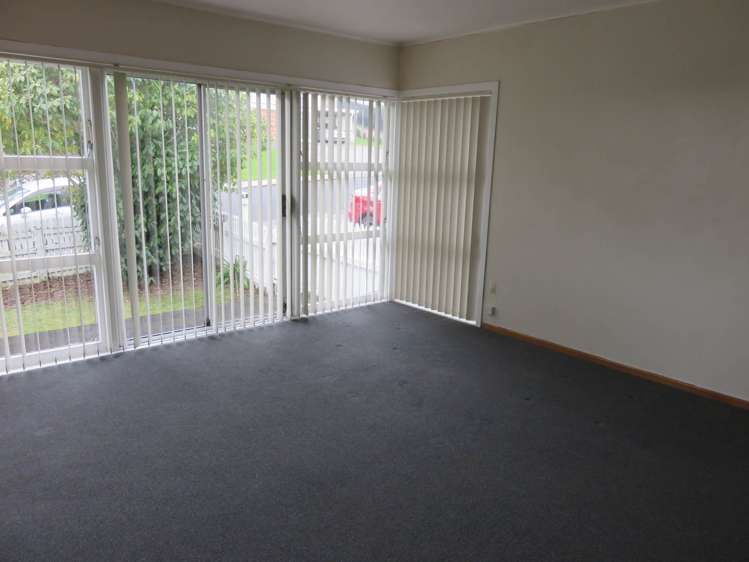 77 Stott Avenue Birkdale_5