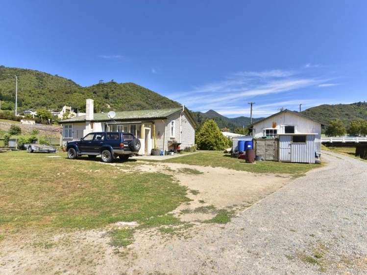 53 Broadway Picton_1