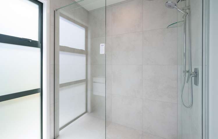 7 Hill Tops Way Stoke_21