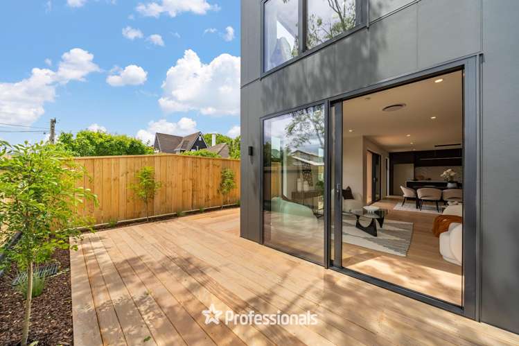 8 Maire Street Woburn_23