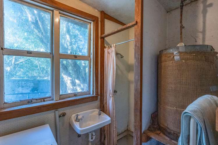 129 Bells Road Takamatua_26