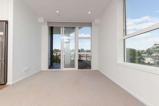 306/26C Racecourse Parade 10016_3