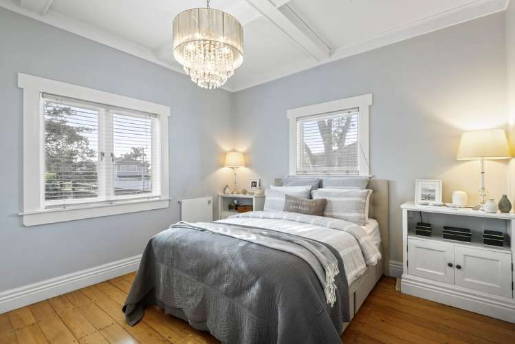 41 Lake Road Devonport_12