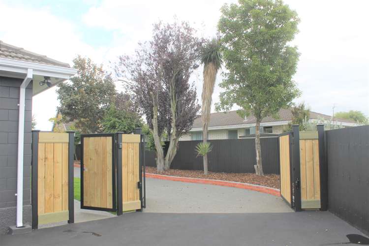 12 Nyoli Street Northcote_23