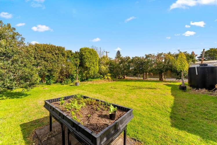 9 Grainger Road Te Atatu South_3