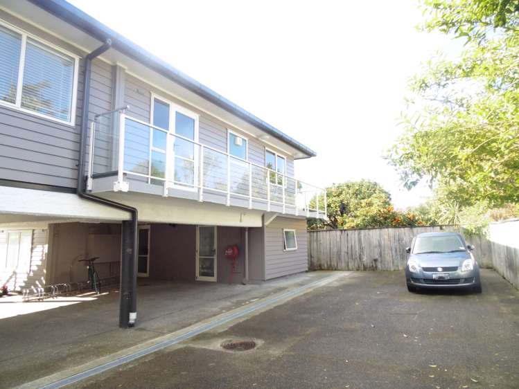 10/M Sylvan Ave East 1728_13