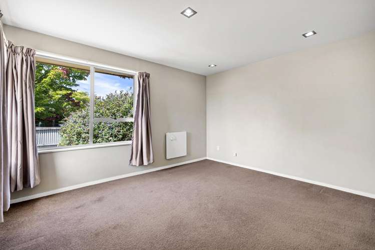 27 Denniston Crescent Redwood_8