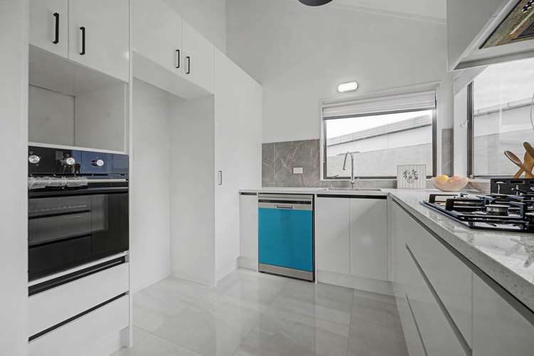 6 Albert Road Manukau_13