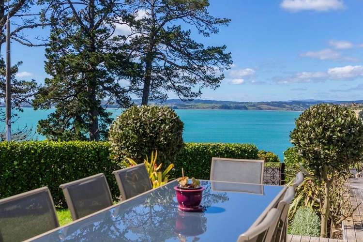 60 Marine Parade Mellons Bay_41