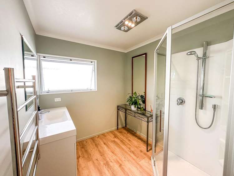 26 Cornwall Place Takaka_12