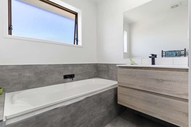 1/34 Latham Avenue Pakuranga_11