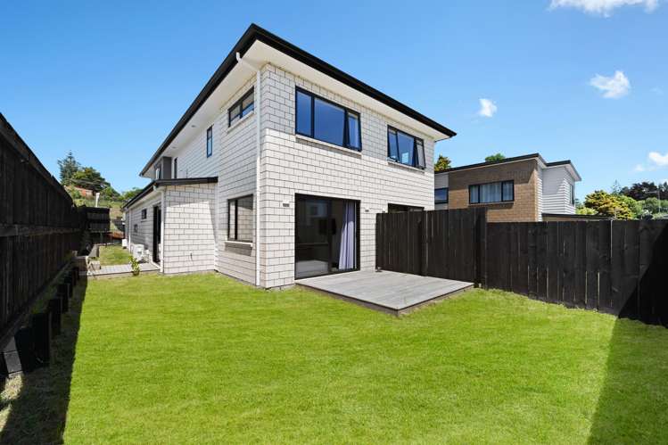 2A Oku Close Hillcrest_14