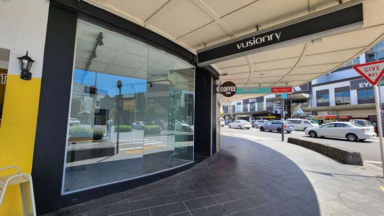 Retail 4/270 Broadway Newmarket_1