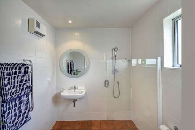 48 Holyhead Street Outram_4