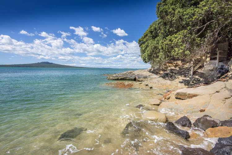 18 Hamana Street Narrow Neck_17