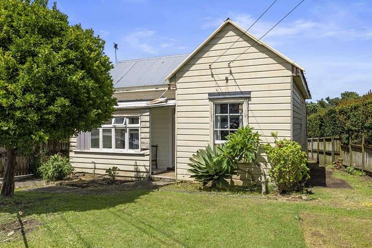 white villa with picket fence 60 Sussex street Grey Lynn