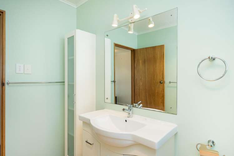 83 Main Street Foxton_23
