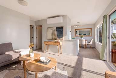 2/418 Queens Drive_4