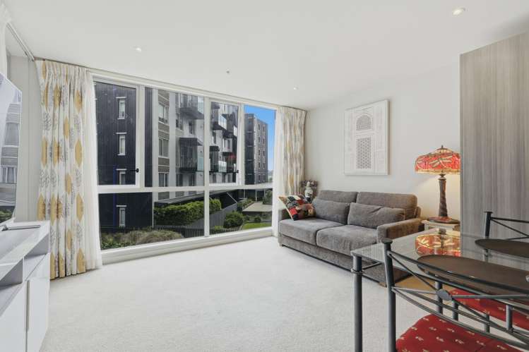207/3 Rose Garden Lane Albany_3