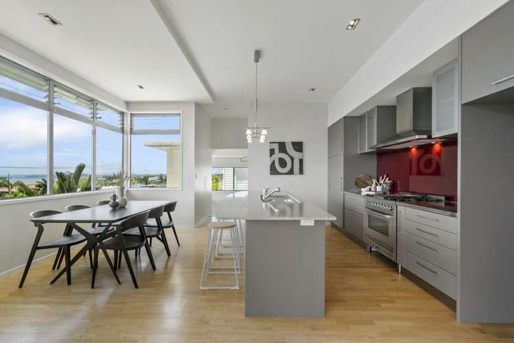 31 Merani Street Narrow Neck_12