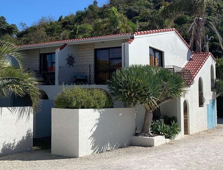 1B/3-7 Fourth Avenue Onetangi_3