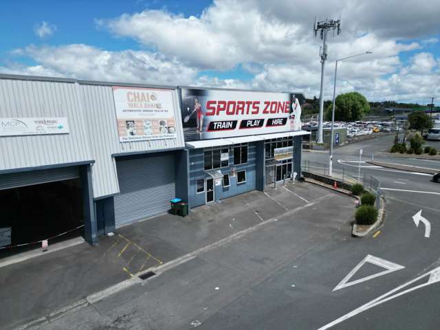 866M² PROFILE WAREHOUSE