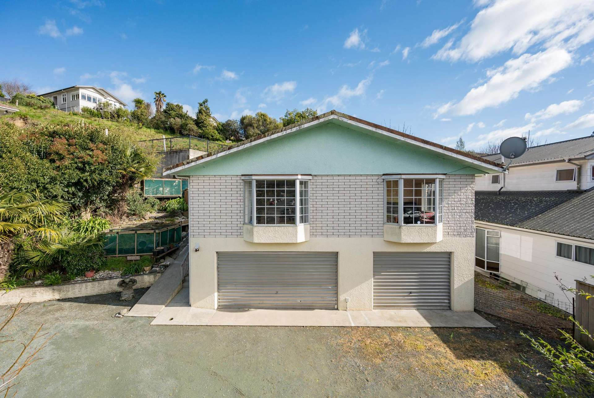 194 Saint Vincent Street Toi Toi_0