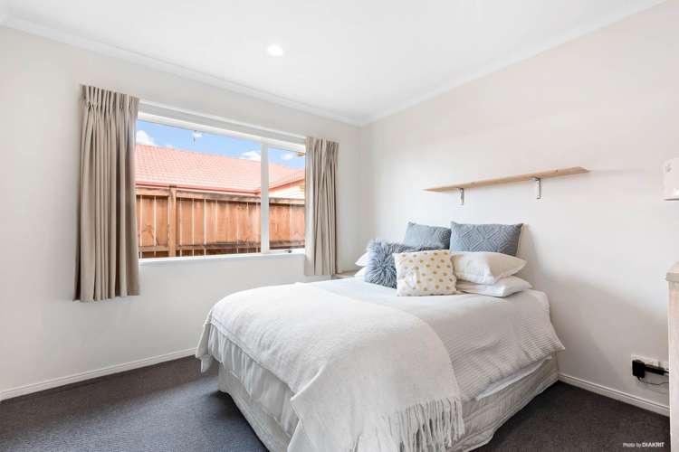 29 Turnberry Drive Wattle Downs_12