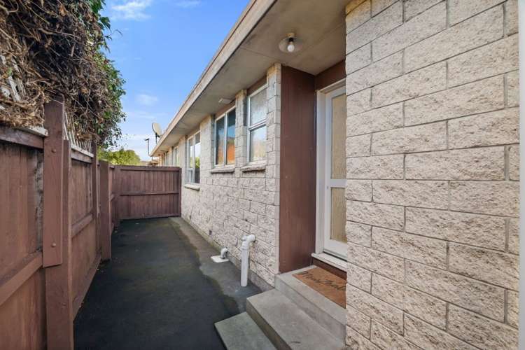 1/6 Randolph Street Woolston_22