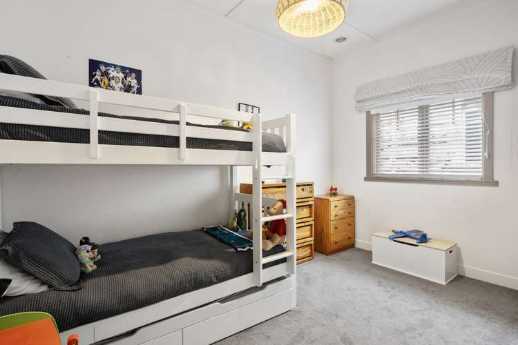 112 Onepu Road Lyall Bay_11